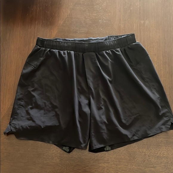 Lululemon men black Athletic Short - Picture 1 of 9